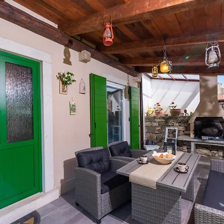 Casa Vito - Rustic Charm Villa *